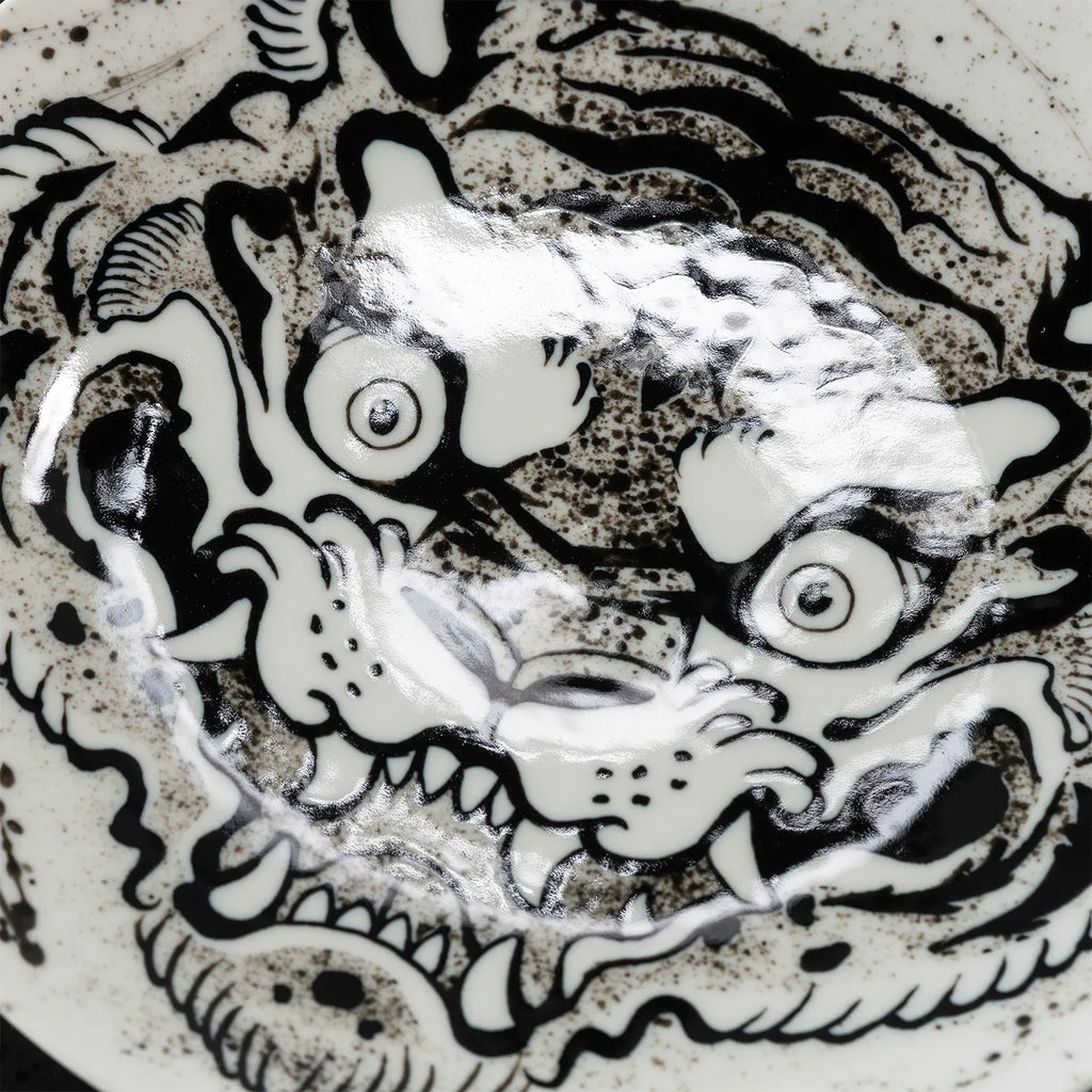 Chinese Tiger Porcelain Round Plate - Black